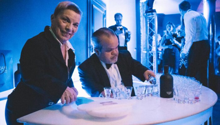 bdac0259-3e72-4c03-90ec-bbb33ccb8adc-1